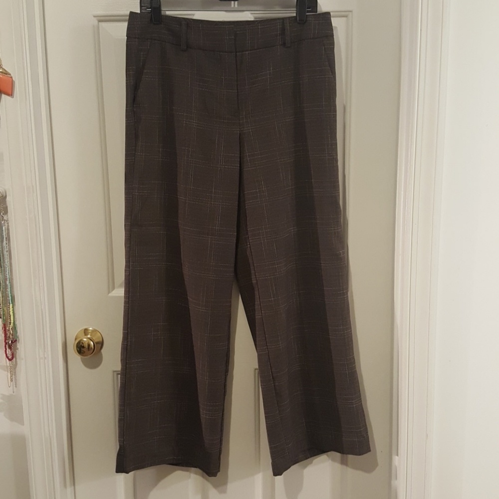Wide-leg Trousers